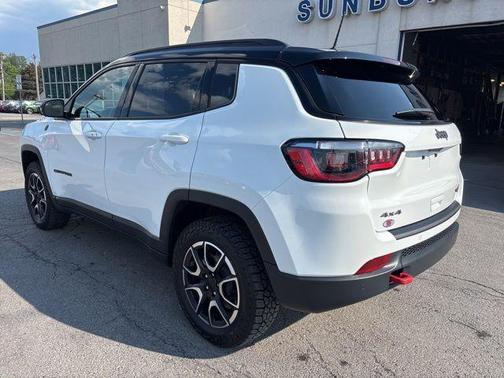 2024 Jeep Compass Trailhawk