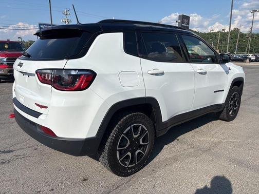 2024 Jeep Compass Trailhawk