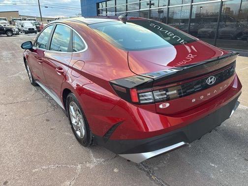 2025 Hyundai SONATA SE