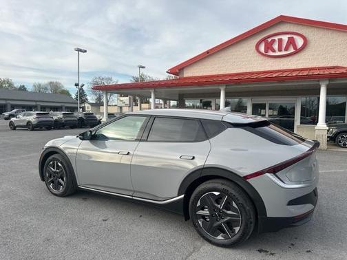 2025 Kia EV6 Light Long Range