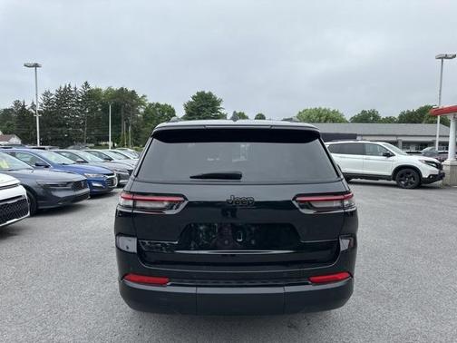 2024 Jeep Grand Cherokee L Laredo