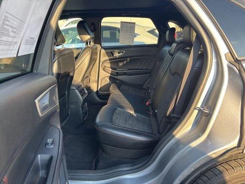 2022 Ford Edge ST Line