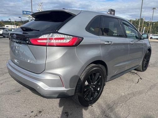 2022 Ford Edge ST Line