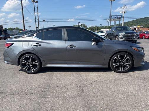2020 Nissan Sentra SR