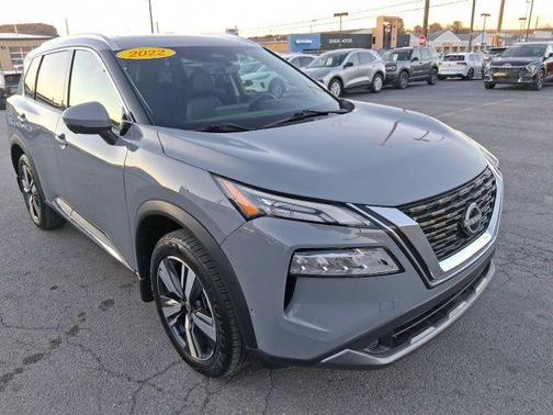 2022 Nissan Rogue SL