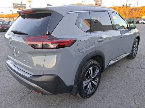 2022 Nissan Rogue SL