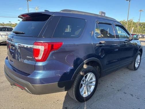 2016 Ford Explorer Base