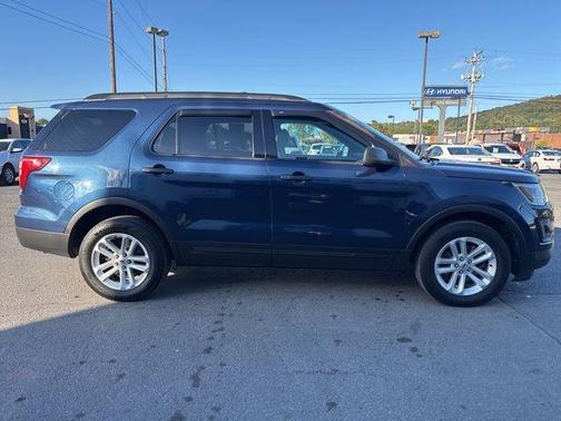 2016 Ford Explorer Base