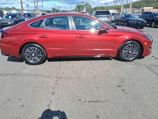 2023 Hyundai SONATA Hybrid Limited