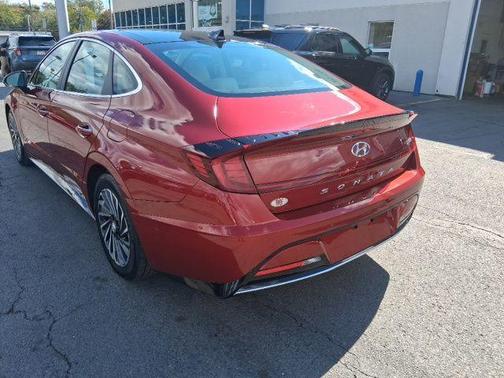 2023 Hyundai SONATA Hybrid Limited