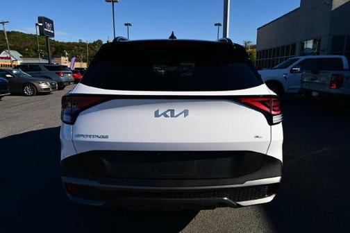 Glacier White Pearl 2023 Kia Sportage X-Pro Prestige