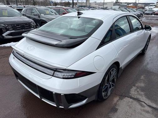 2024 Hyundai IONIQ 6 SEL