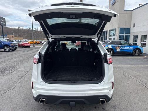 Star White 2021 Ford Edge ST