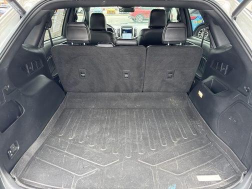 Star White 2021 Ford Edge ST