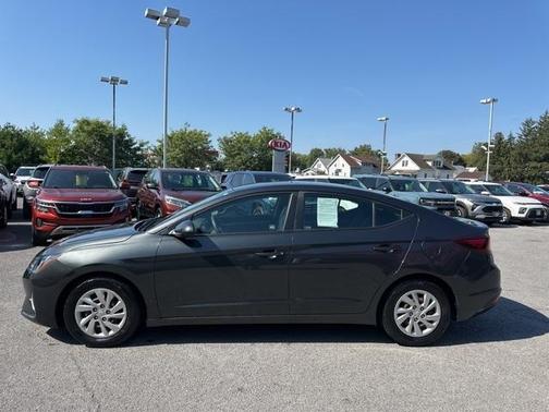 2020 Hyundai ELANTRA SE