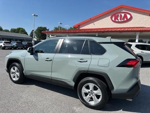 2021 Toyota RAV4 Hybrid XLE