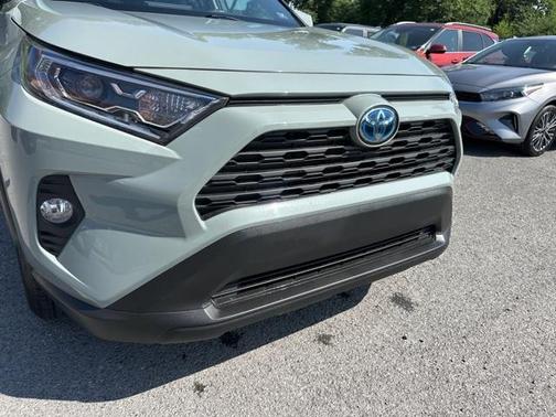 2021 Toyota RAV4 Hybrid XLE