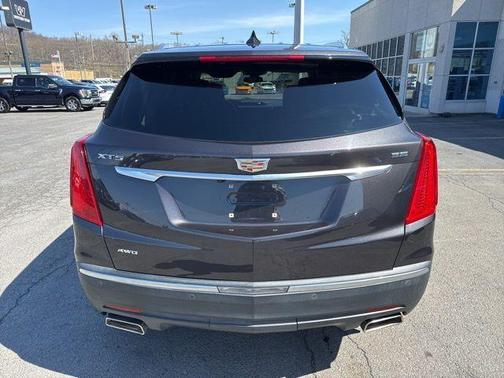 Dark Granite Metallic 2017 Cadillac XT5 Luxury