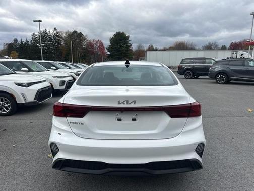 2022 Kia Forte LXS