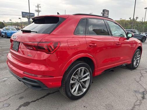 2024 Audi Q3 45 S line Premium