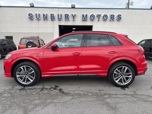 2024 Audi Q3 45 S line Premium