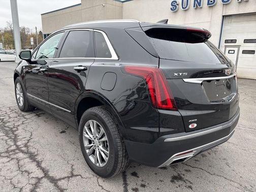 2022 Cadillac XT5 Premium Luxury