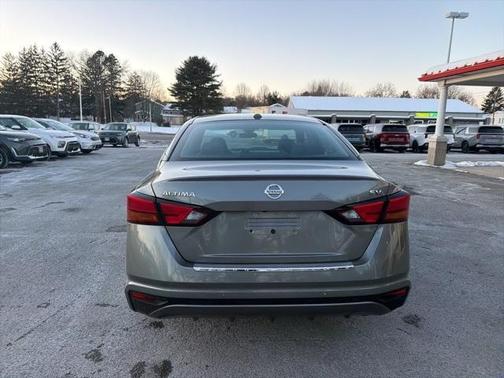 2022 Nissan Altima 2.5 SV