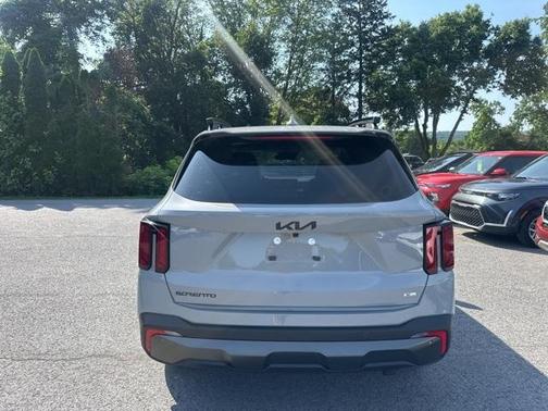 2025 Kia Sorento X-Line EX