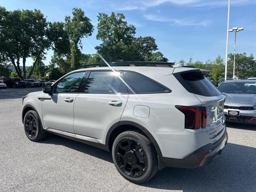 2025 Kia Sorento X-Line EX