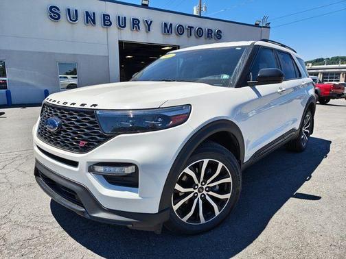 White Metallic 2022 Ford Explorer ST