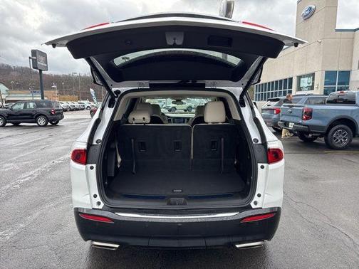 2022 Buick Enclave Essence