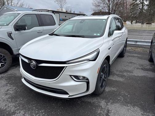 2022 Buick Enclave Essence