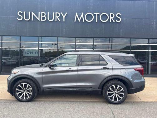 Carbonized Gray Metallic 2023 Ford Explorer ST-Line