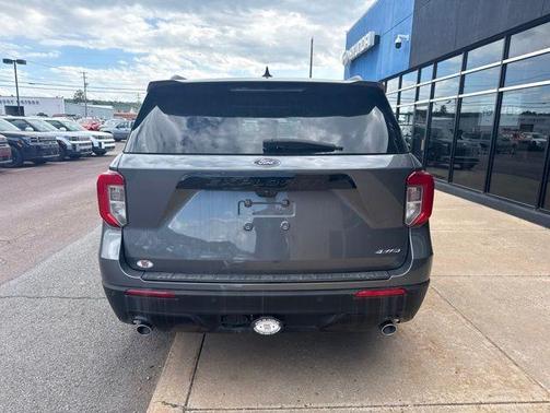 Carbonized Gray Metallic 2023 Ford Explorer ST-Line
