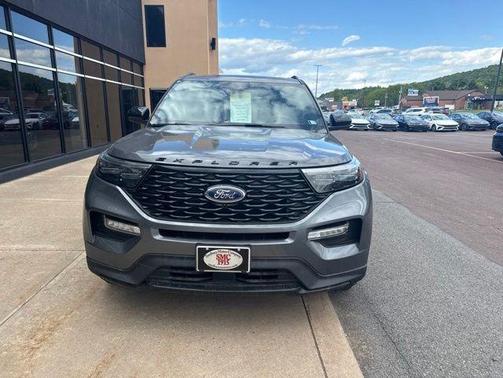 Carbonized Gray Metallic 2023 Ford Explorer ST-Line