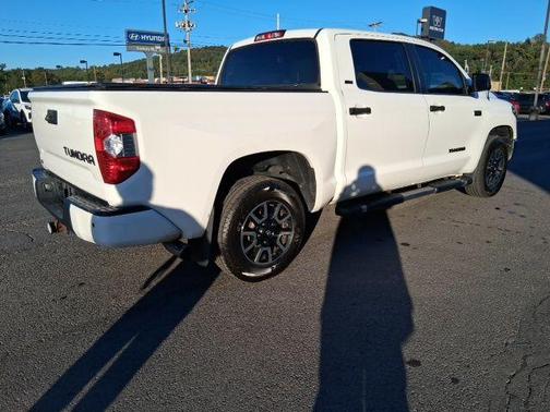 2018 Toyota Tundra SR5