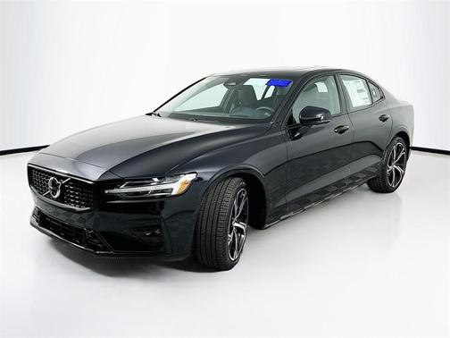 2024 Volvo S60 B5 Ultimate Dark Theme