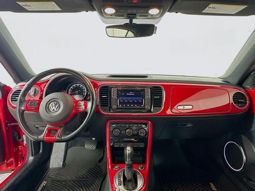 2018 Volkswagen Beetle 2.0T SE