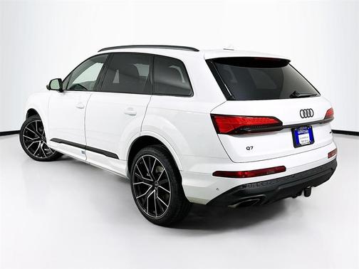 2025 Audi Q7 55 Premium Plus