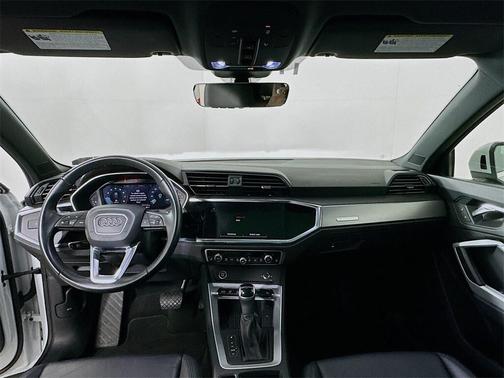 2024 Audi Q3 45 S line Premium