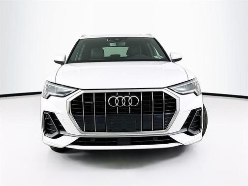 2024 Audi Q3 45 S line Premium