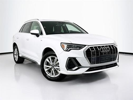 2024 Audi Q3 45 S line Premium