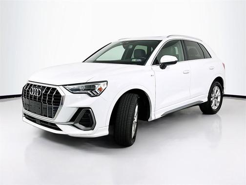 2024 Audi Q3 45 S line Premium
