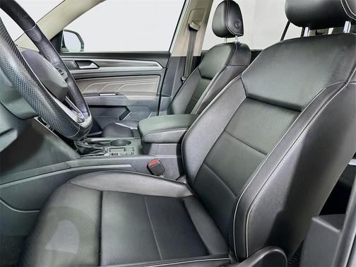 2021 Volkswagen Atlas 3.6 V6 SE w/ Technology R-Line