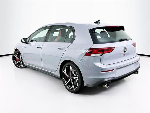 2025 Volkswagen Golf GTI 2.0T SE