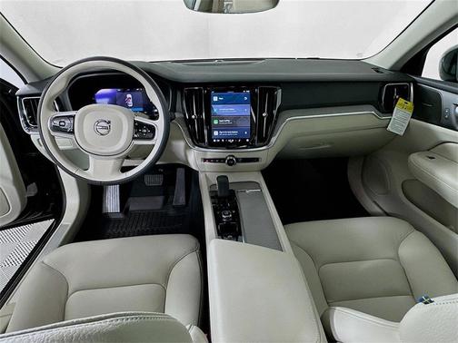 2024 Volvo S60 B5 Plus Dark Theme