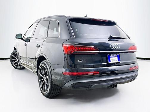 2023 Audi Q7 55 Premium Plus
