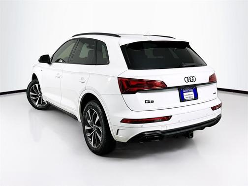 2024 Audi Q5 45 S line quattro Premium