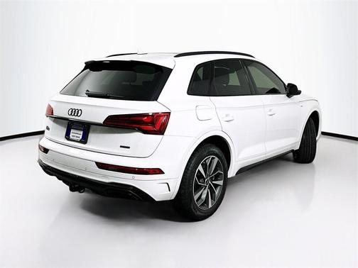 2024 Audi Q5 45 S line quattro Premium