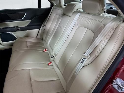 2017 Lincoln Continental Select